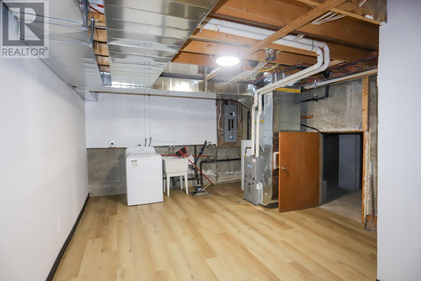 35 Pozzebon Cres, Sault Ste. Marie, Ontario  P6C 6A7 - Photo 22 - SM260759