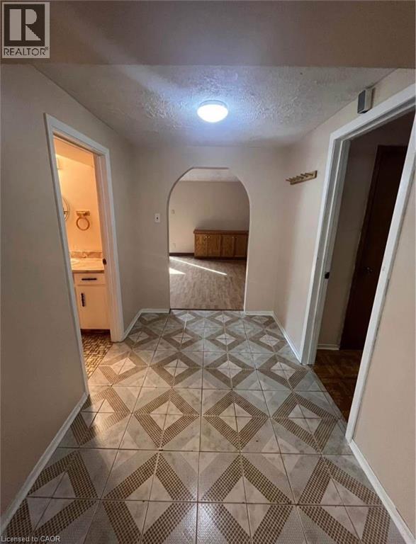 357 Gage Court Unit# Lower, Burlington, Ontario  L7T 4E1 - Photo 7 - 40823698