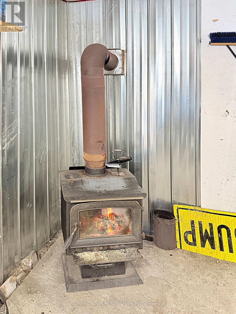 135 Queen Street, Mattice-Val Cote, Ontario  P0L 1T0 - Photo 28 - T13037394