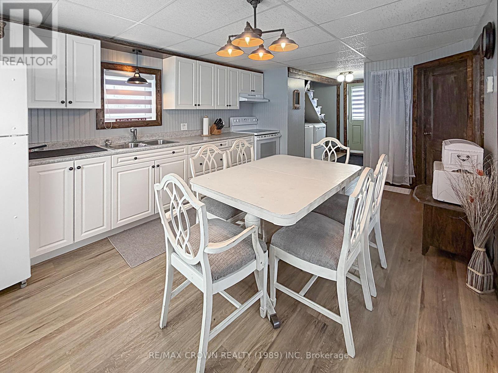 135 Queen Street, Mattice-Val Cote, Ontario  P0L 1T0 - Photo 7 - T13037394