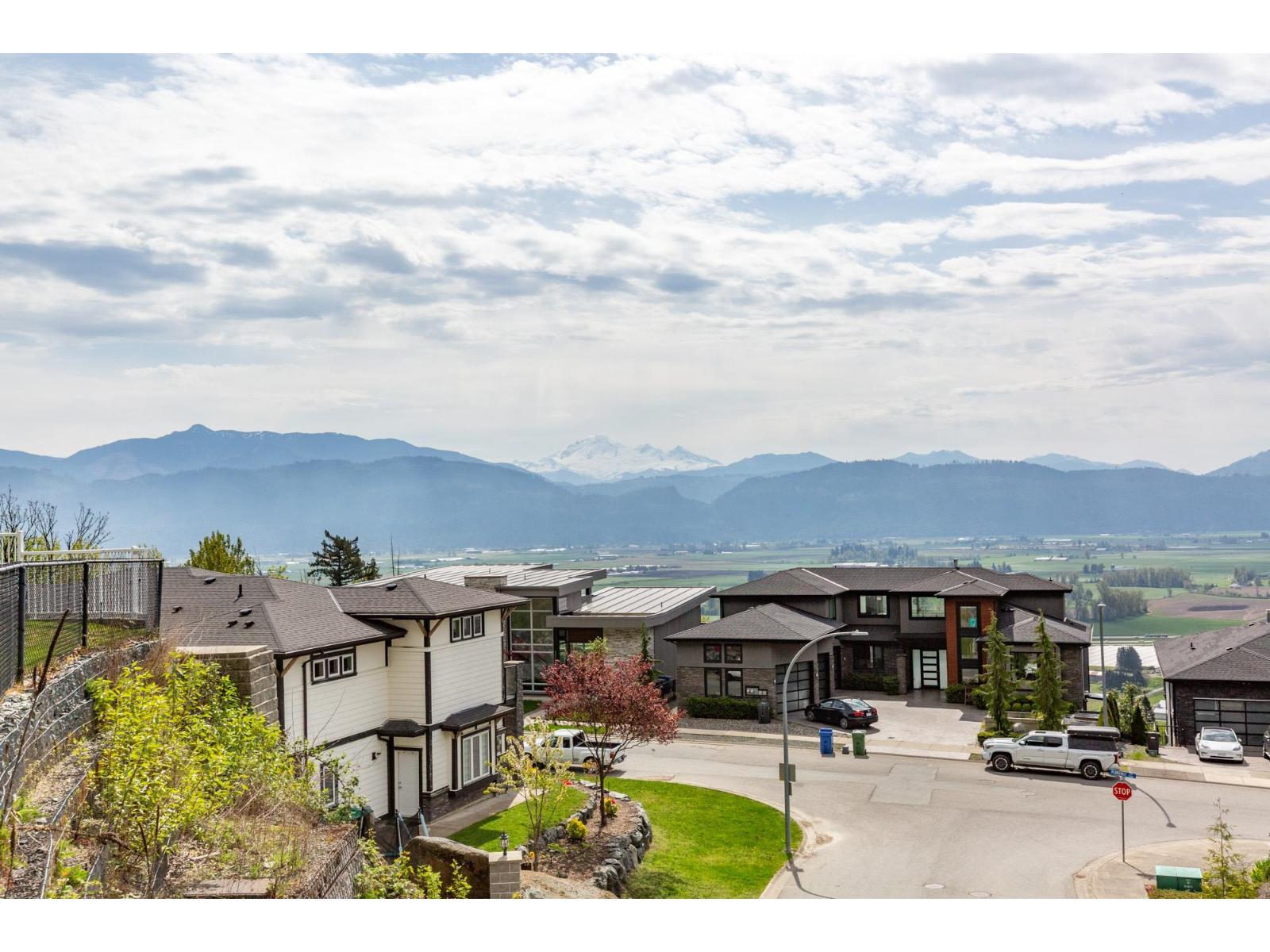 36483 Estevan Court, Abbotsford, British Columbia  V3G 0B2 - Photo 4 - R3113375