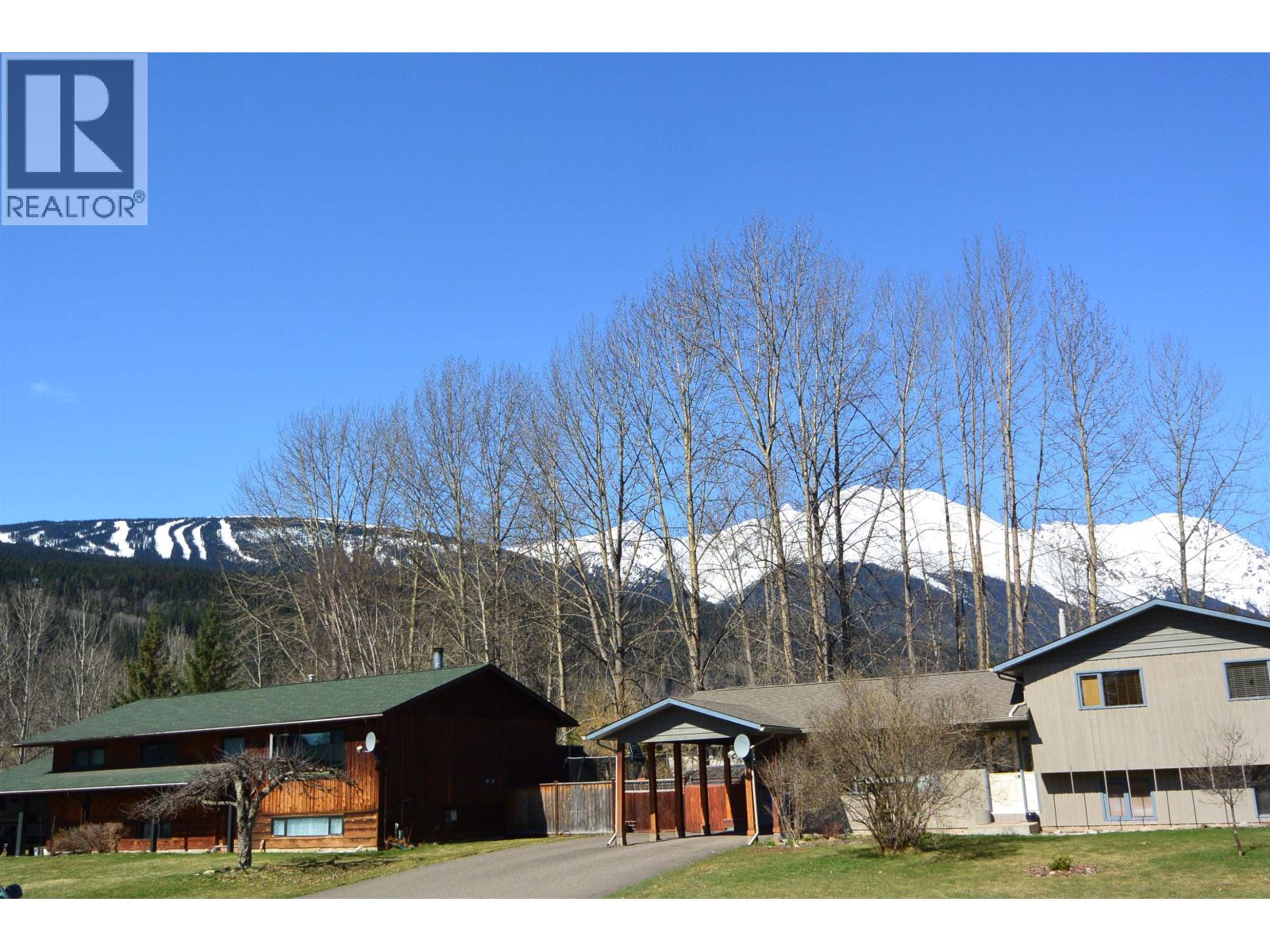 4465 Birch Crescent, Smithers, British Columbia  V0J 2N0 - Photo 3 - R3115157