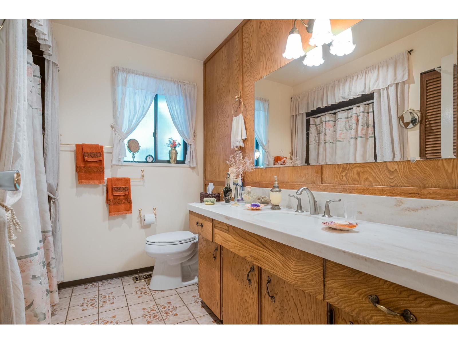 10544 Suncrest Drive, Delta, British Columbia  V4C 2N5 - Photo 22 - R3114081