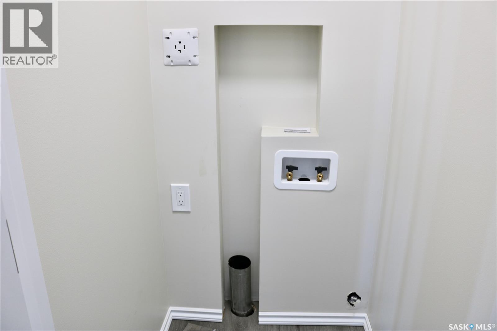 511 1st Avenue, Wapella, Saskatchewan  S0G 4Z0 - Photo 14 - SK028485