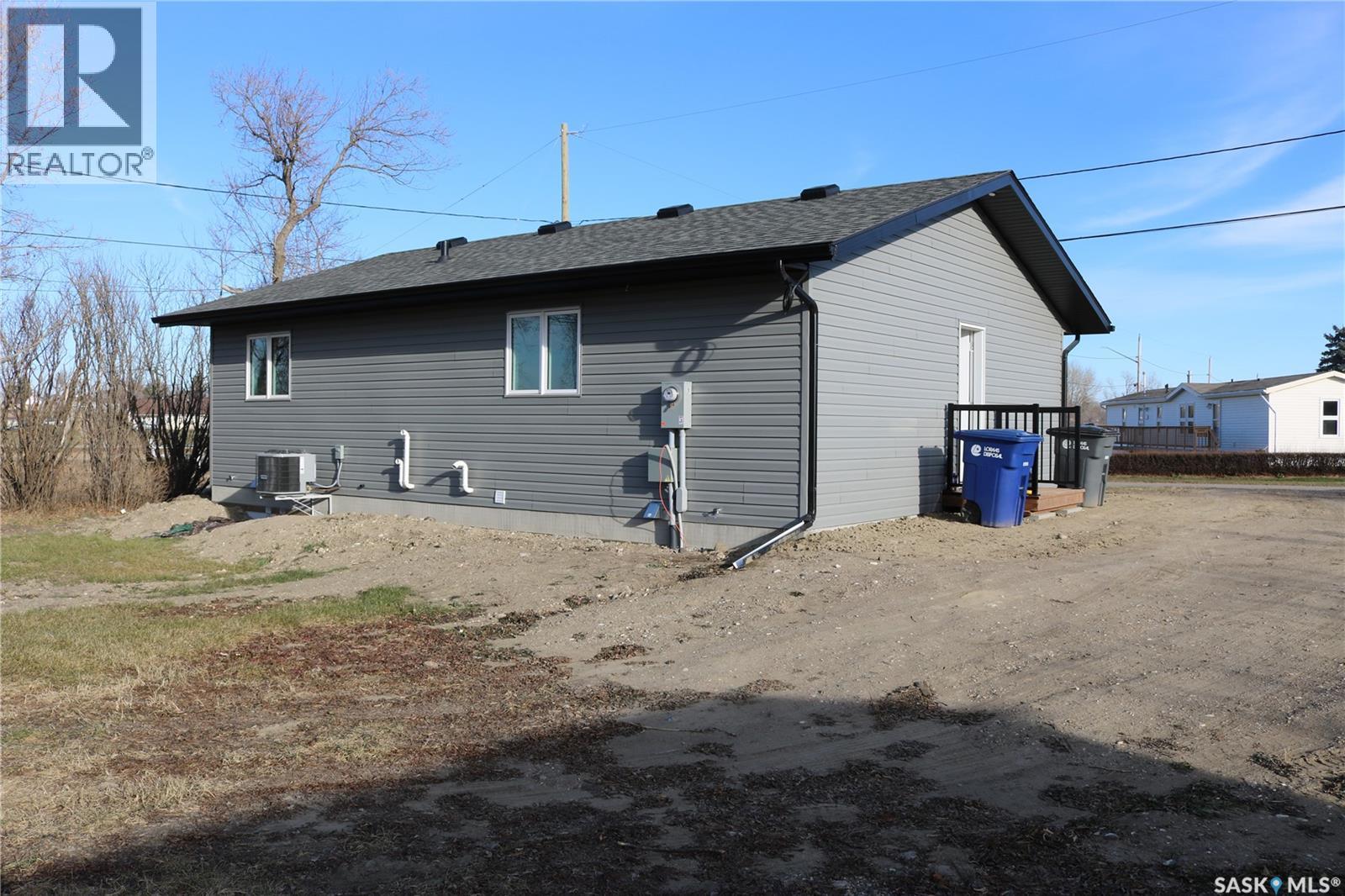 511 1st Avenue, Wapella, Saskatchewan  S0G 4Z0 - Photo 30 - SK028485