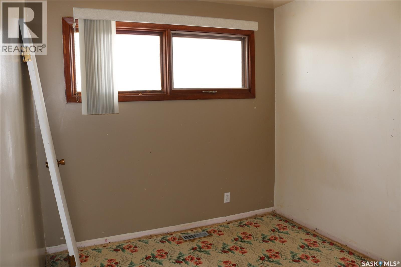 912 Lalonde Street, Whitewood, Saskatchewan  S0G 5C0 - Photo 13 - SK031357