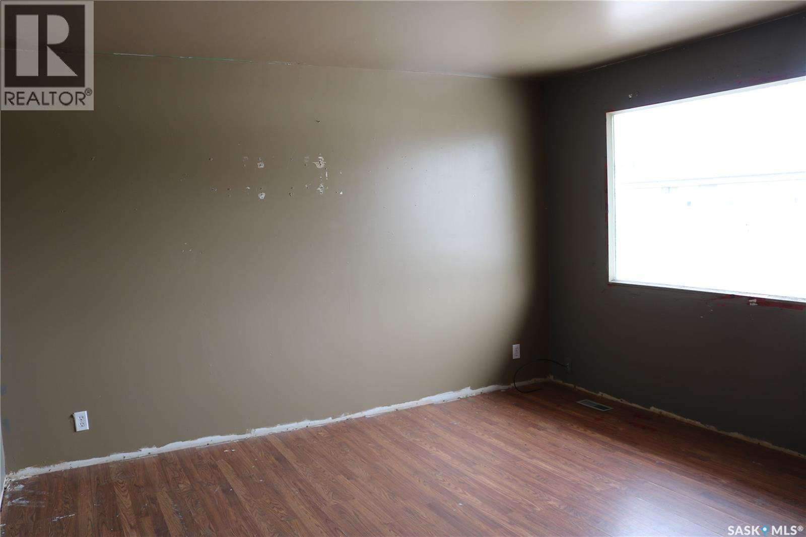 912 Lalonde Street, Whitewood, Saskatchewan  S0G 5C0 - Photo 3 - SK031357