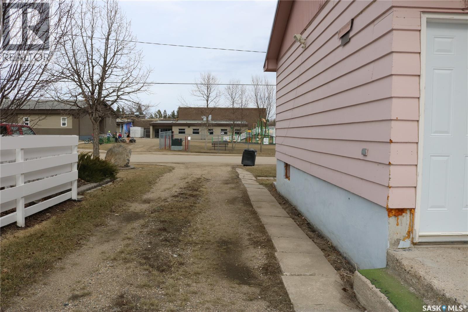 912 Lalonde Street, Whitewood, Saskatchewan  S0G 5C0 - Photo 22 - SK031357