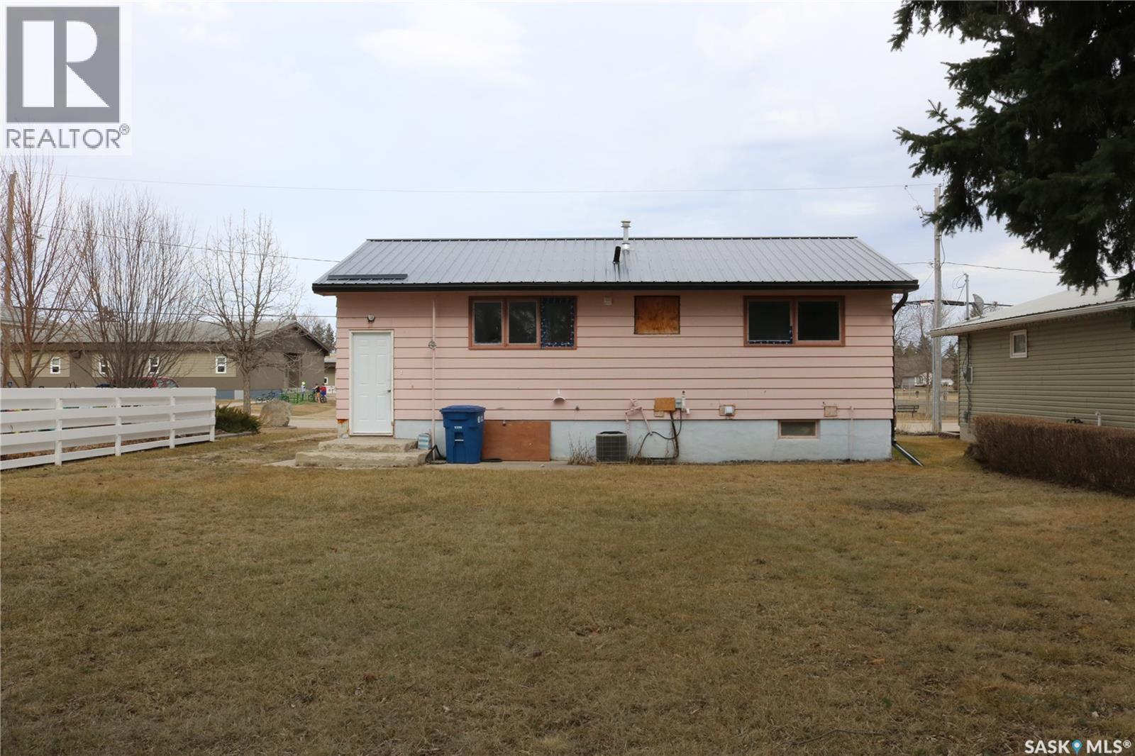 912 Lalonde Street, Whitewood, Saskatchewan  S0G 5C0 - Photo 25 - SK031357