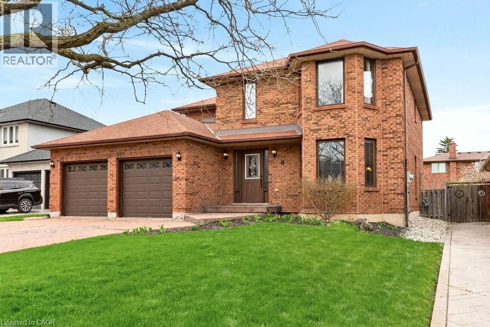 8 WYVIS Court, Stoney Creek, Ontario