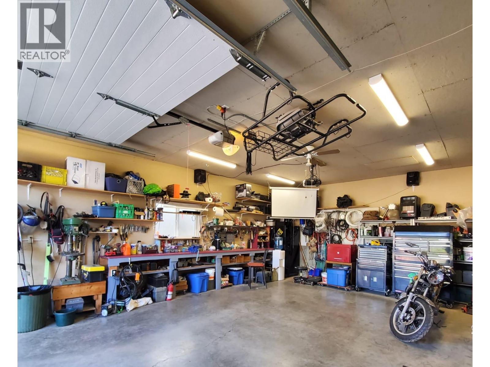 1301 Fir Avenue, Merritt, British Columbia  V1S 1L1 - Photo 7 - 10384365