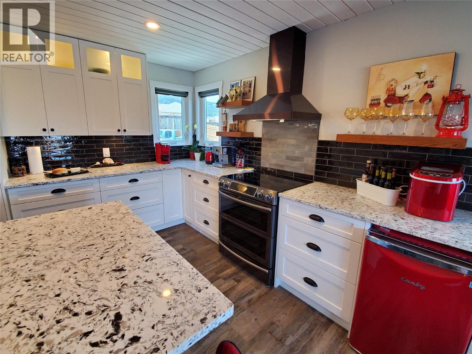 1301 Fir Avenue, Merritt, British Columbia  V1S 1L1 - Photo 23 - 10384365