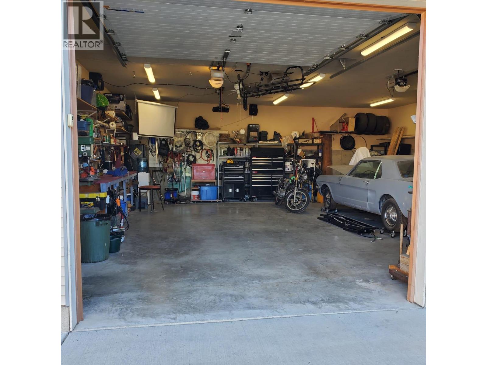 1301 Fir Avenue, Merritt, British Columbia  V1S 1L1 - Photo 6 - 10384365