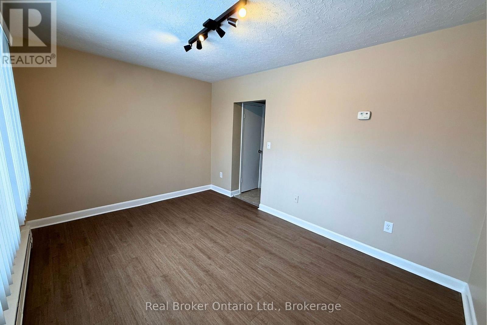 10 - 316 Peter Street N, Orillia, Ontario  L3V 5A2 - Photo 5 - S12892580