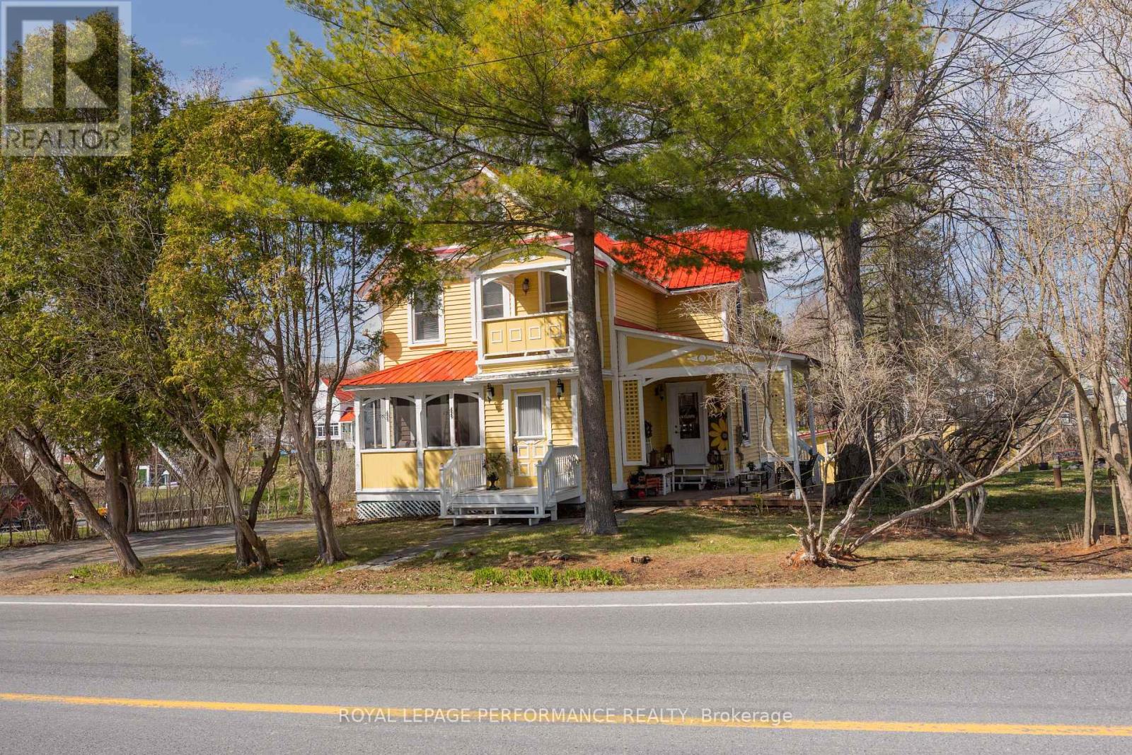 19683 William Street, South Glengarry, Ontario  K0C 2J0 - Photo 2 - X12909464