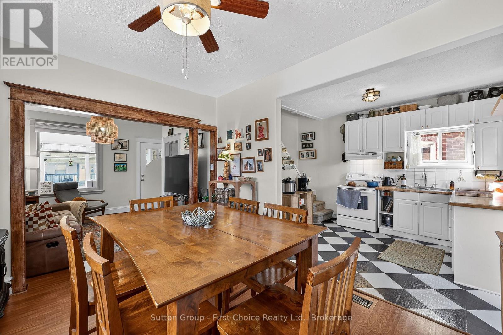 105 Barons Avenue N, Hamilton, Ontario  L8H 5A5 - Photo 6 - X12929480