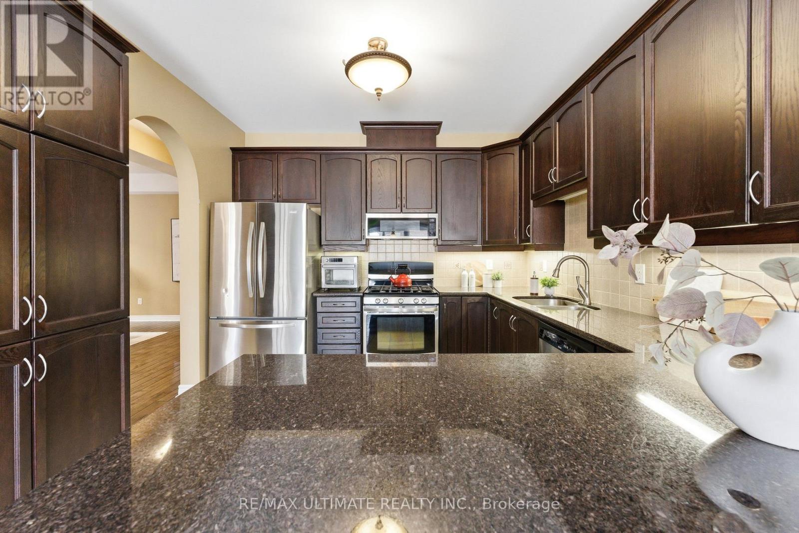 445 Woodspring Avenue, Newmarket, Ontario  L3X 3L1 - Photo 11 - N13036546