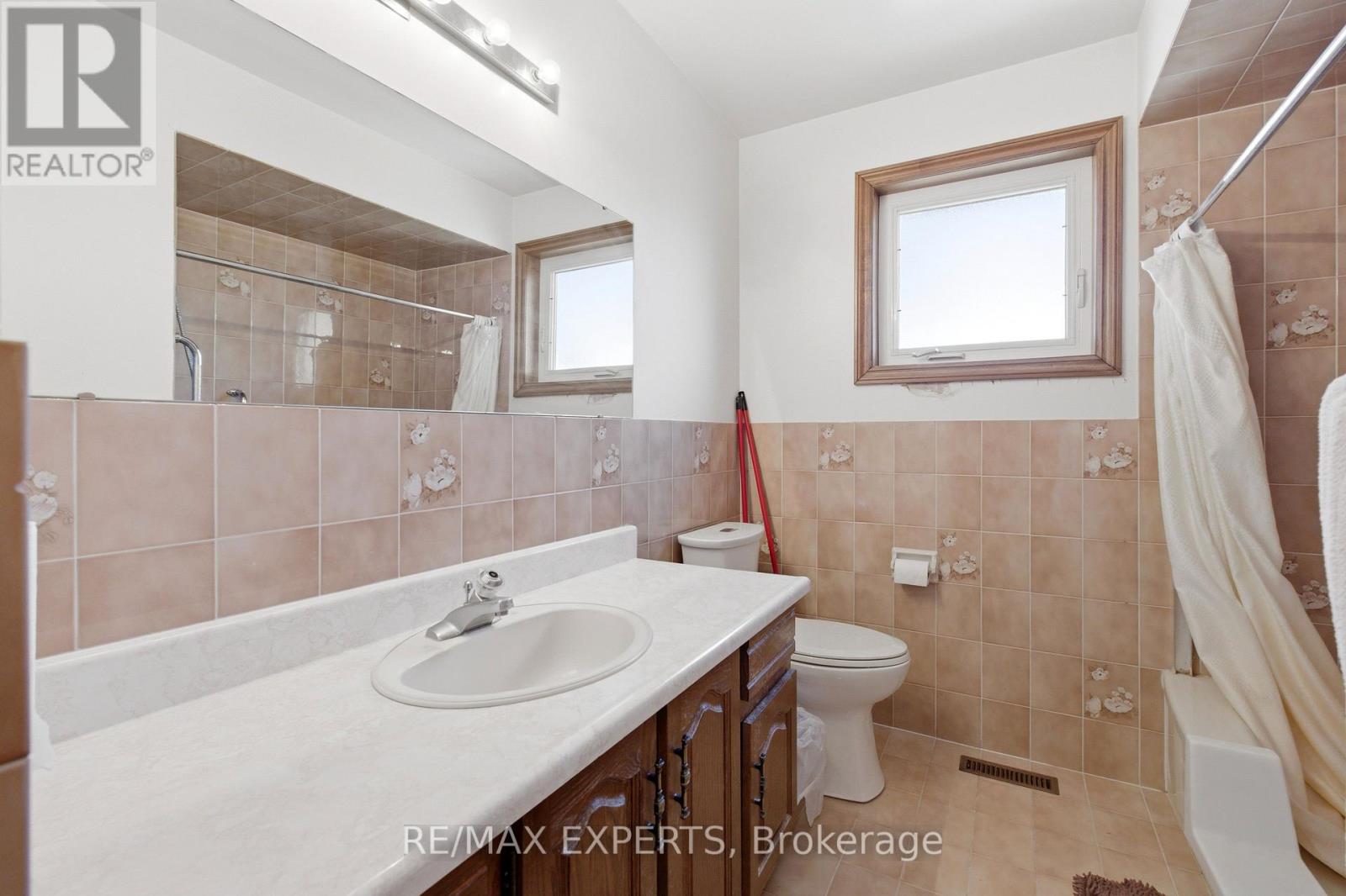 141 Spalding Road, Toronto, Ontario  M3K 1K3 - Photo 12 - W13035226