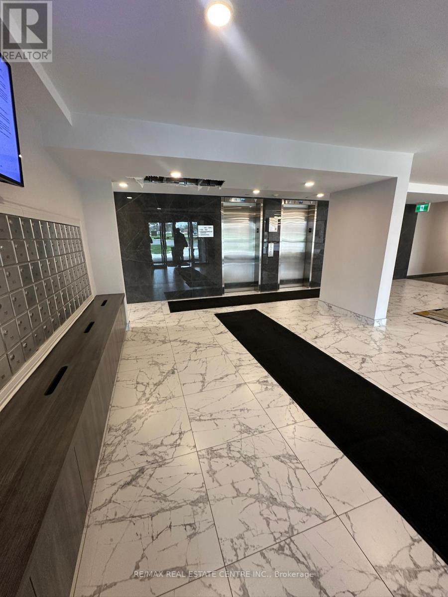 902 - 3501 Glen Eirn Drive, Mississauga, Ontario  L5L 2E9 - Photo 3 - W13011868