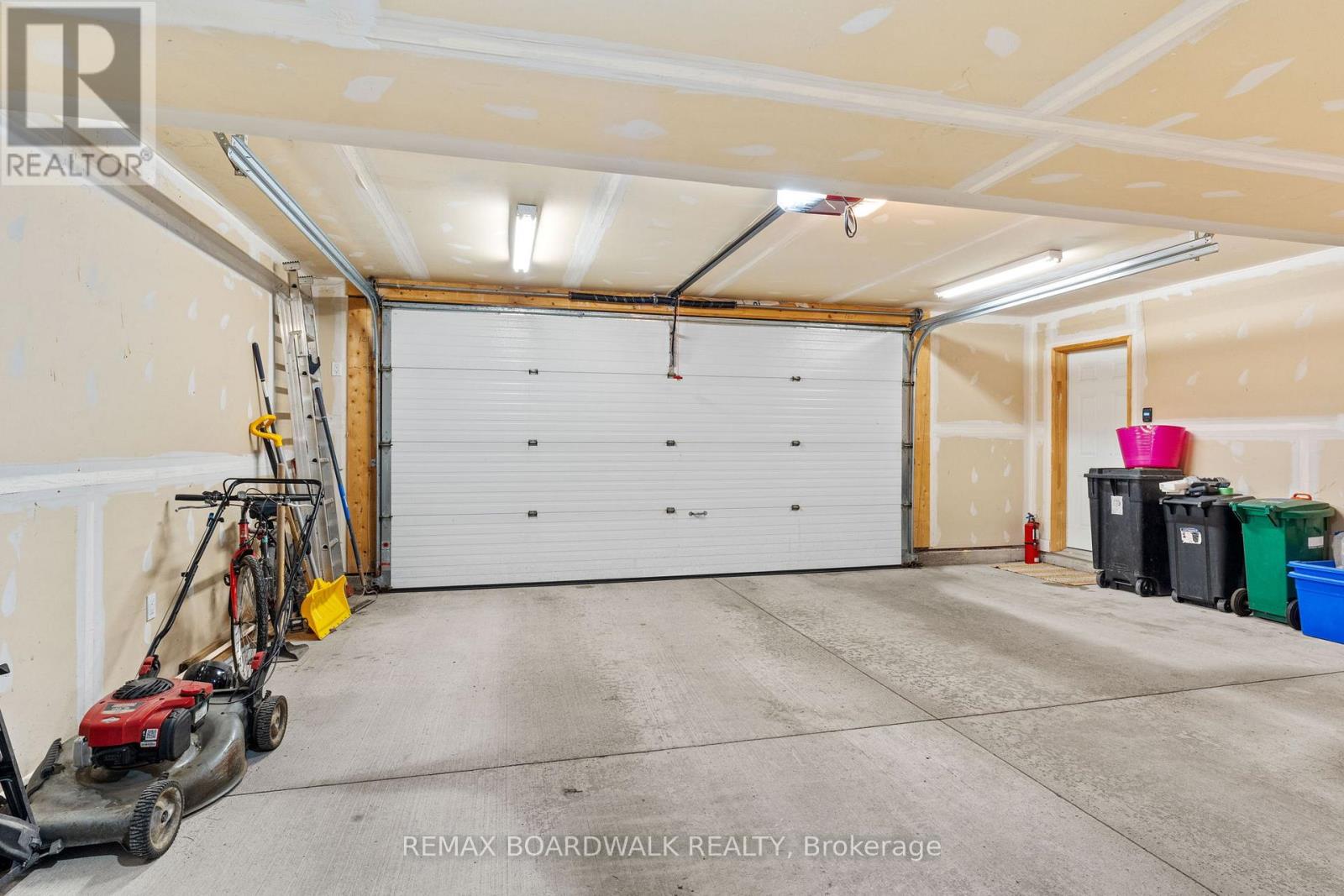 108 Edith Margaret Place, Ottawa, Ontario  K2W 1A8 - Photo 39 - X12774132