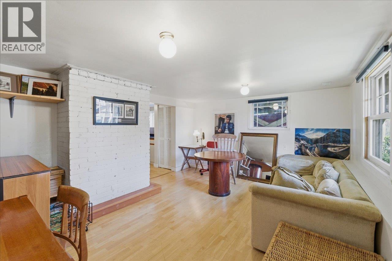 706 W 24th Avenue, Vancouver, British Columbia  V5Z 2B8 - Photo 29 - R3115196