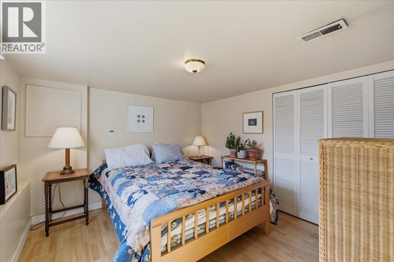 706 W 24th Avenue, Vancouver, British Columbia  V5Z 2B8 - Photo 31 - R3115196