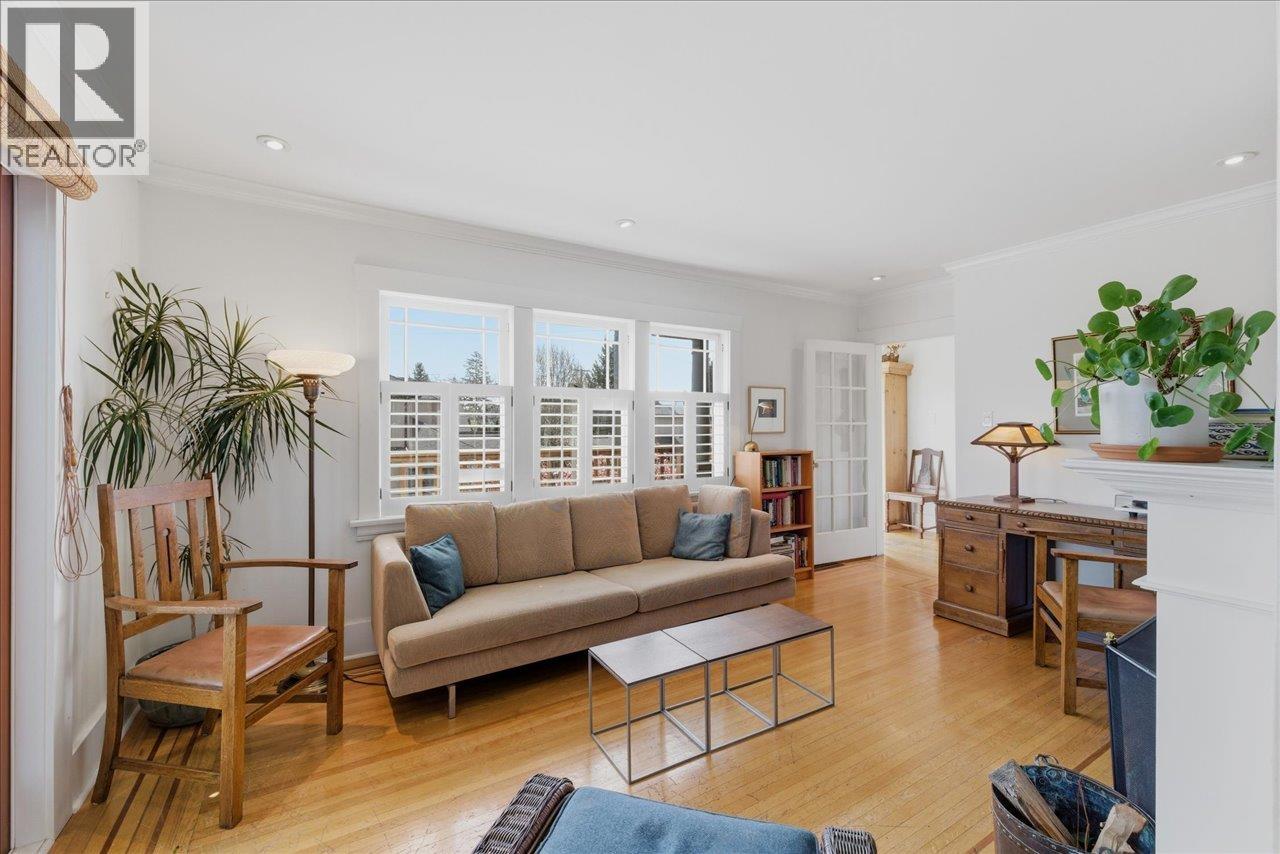 706 W 24th Avenue, Vancouver, British Columbia  V5Z 2B8 - Photo 9 - R3115196