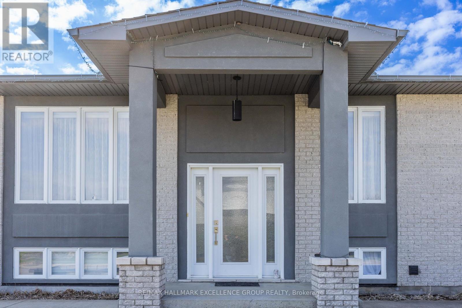 1203 St Jacques Street, Clarence-Rockland, Ontario  K4K 1M3 - Photo 3 - X12921936