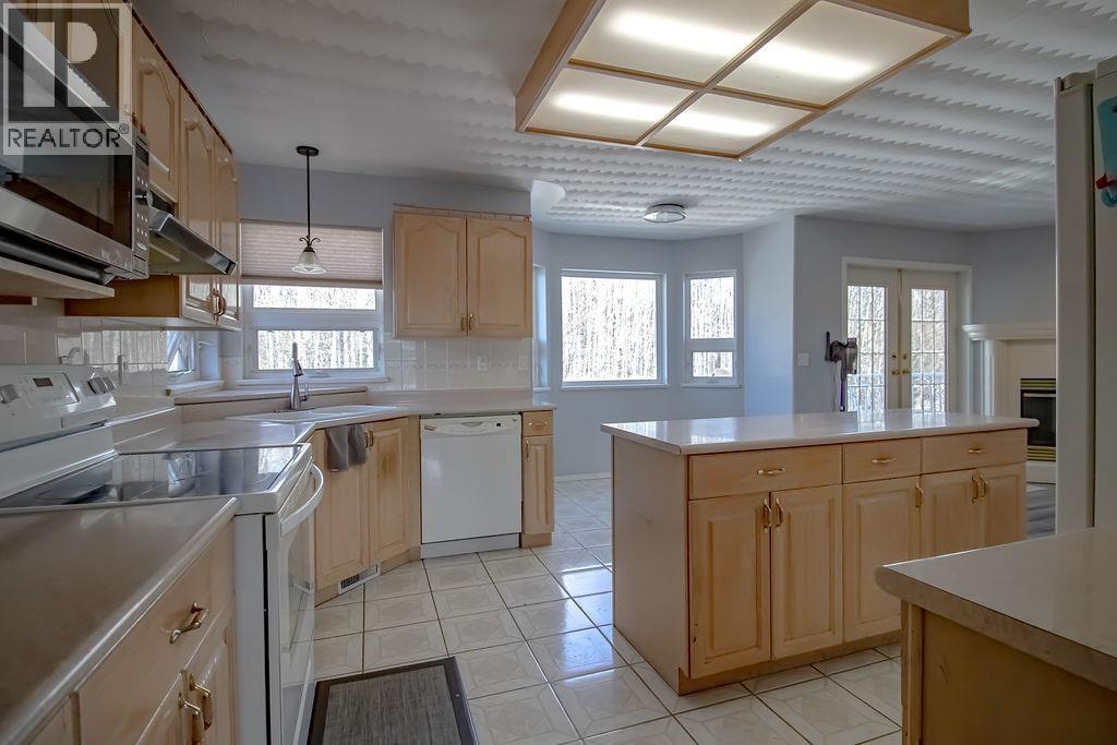252 Elm Street, Fort St. James, British Columbia  V0J 1P0 - Photo 10 - R3111108
