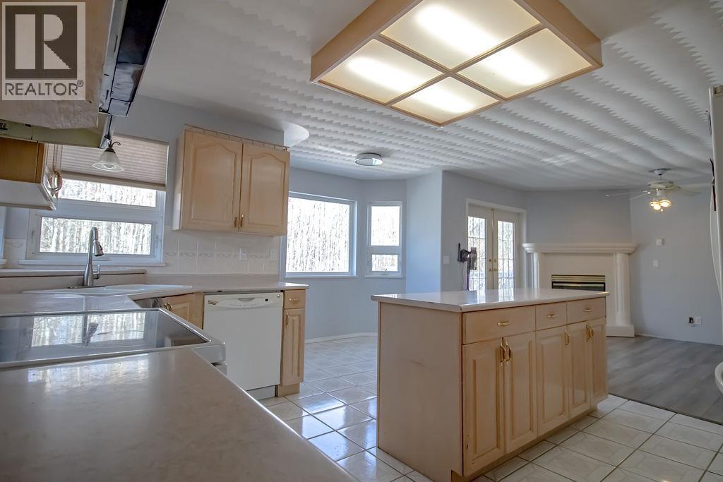 252 Elm Street, Fort St. James, British Columbia  V0J 1P0 - Photo 11 - R3111108