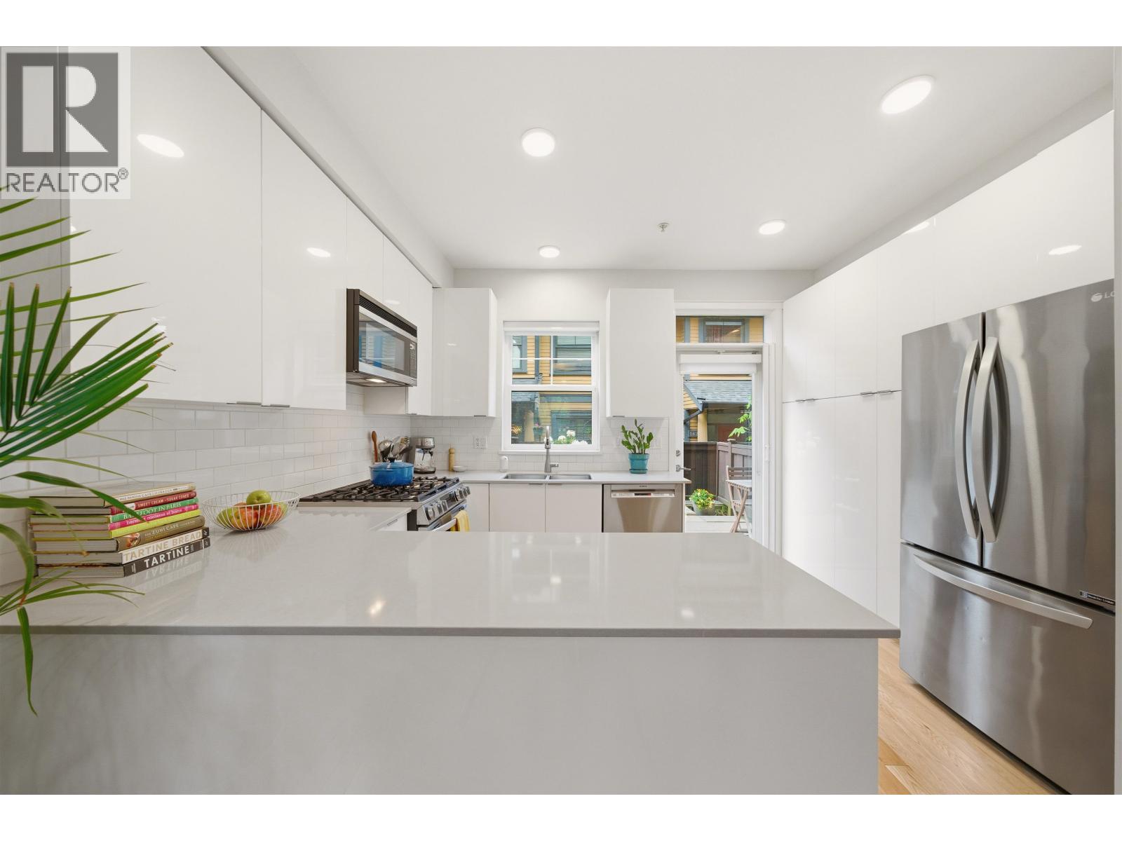 1837 Charles Street, Vancouver, British Columbia  V5L 0B2 - Photo 13 - R3114995