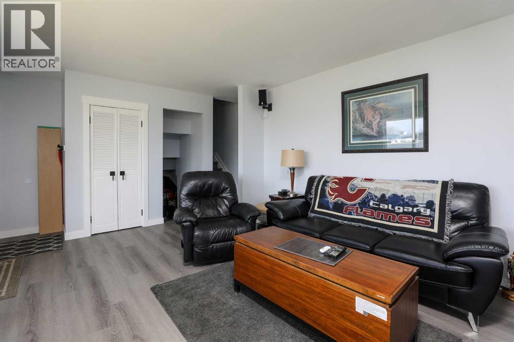 97 Laval Court W, Lethbridge, Alberta  T1K 4G2 - Photo 10 - A2304386