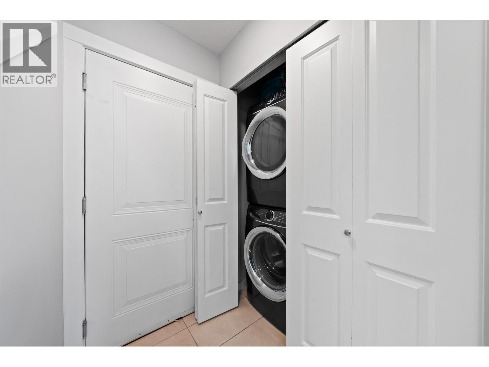 6 2495 Davies Avenue, Port Coquitlam, British Columbia  V3C 0B2 - Photo 24 - R3115075