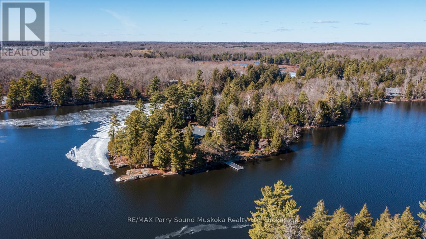 14 SILVER FOX DRIVE, McKellar, Ontario