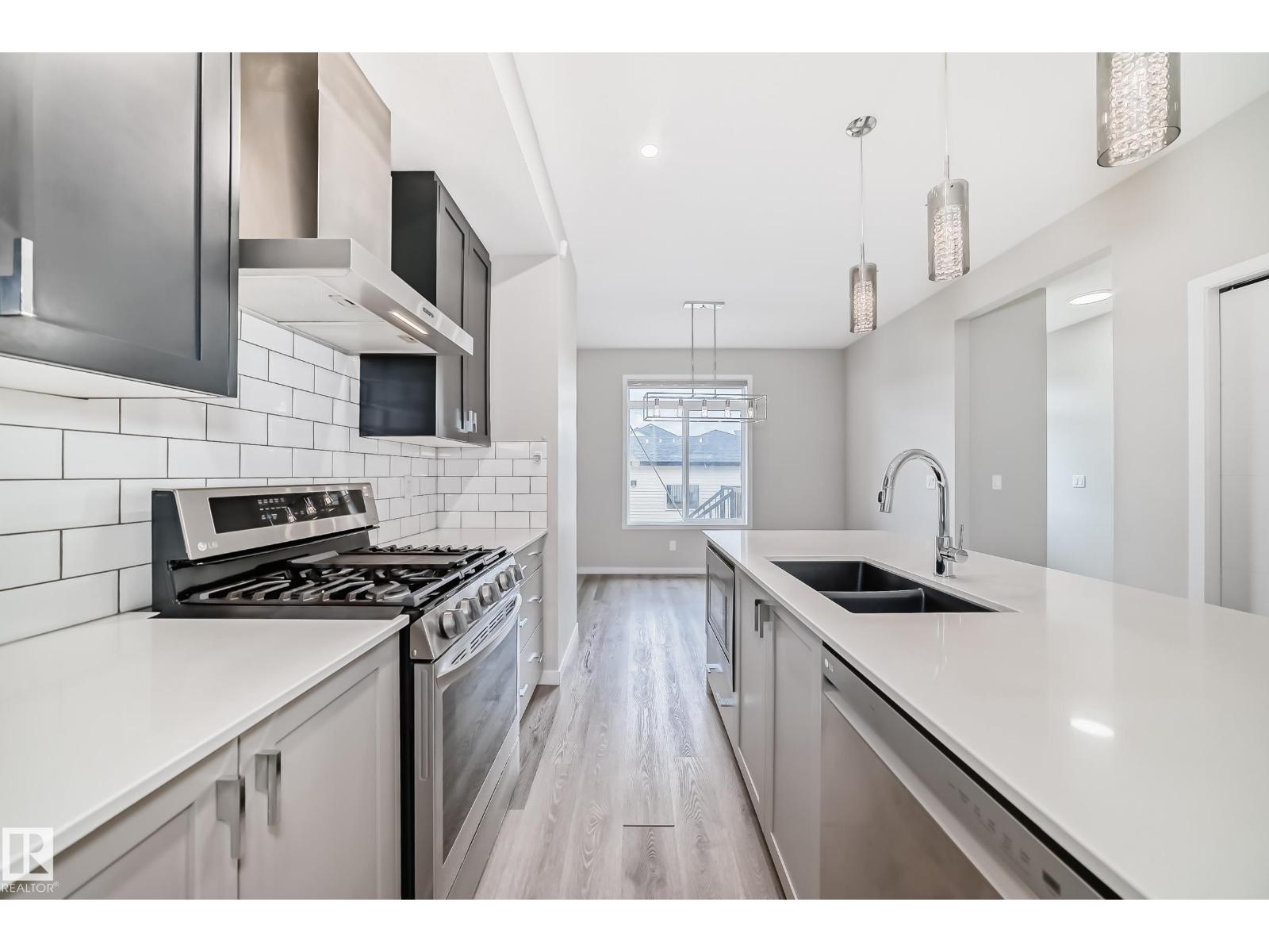 2027 160 St Sw, Edmonton, Alberta  T6W 4E7 - Photo 11 - E4483459