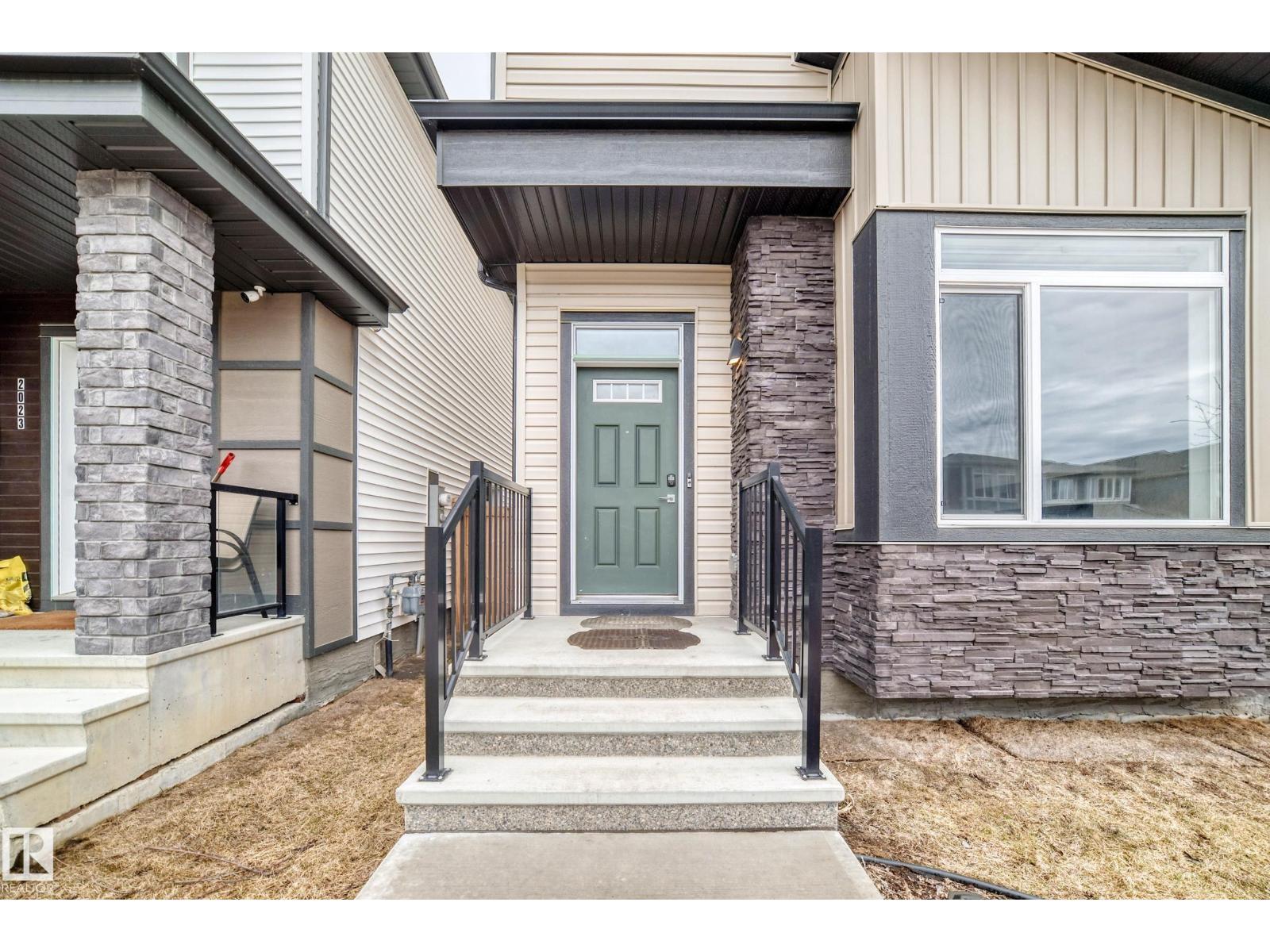 2027 160 St Sw, Edmonton, Alberta  T6W 4E7 - Photo 4 - E4483459