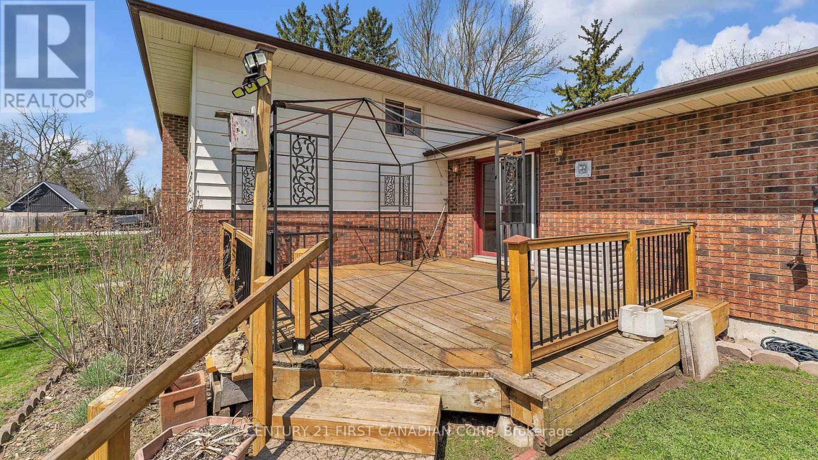 200 Margaret Street, Dutton/dunwich, Ontario  N0L 1J0 - Photo 14 - X13037324