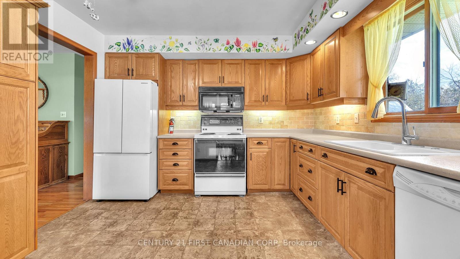 200 Margaret Street, Dutton/dunwich, Ontario  N0L 1J0 - Photo 8 - X13037324