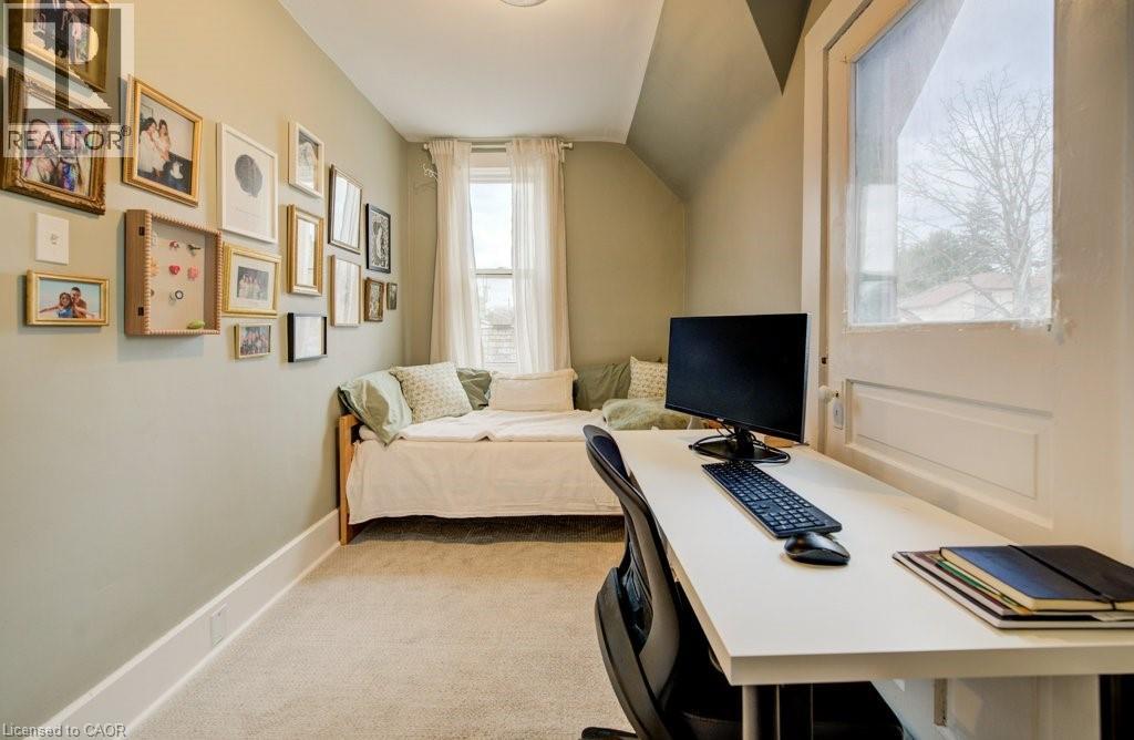 8 Spring Street E, Waterloo, Ontario  N2J 2L8 - Photo 32 - 40823288