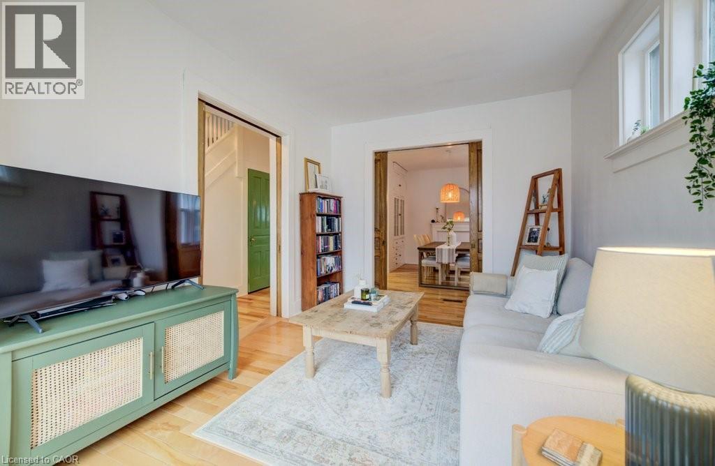 8 Spring Street E, Waterloo, Ontario  N2J 2L8 - Photo 11 - 40823288