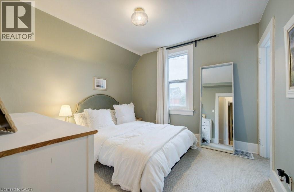 8 Spring Street E, Waterloo, Ontario  N2J 2L8 - Photo 24 - 40823288