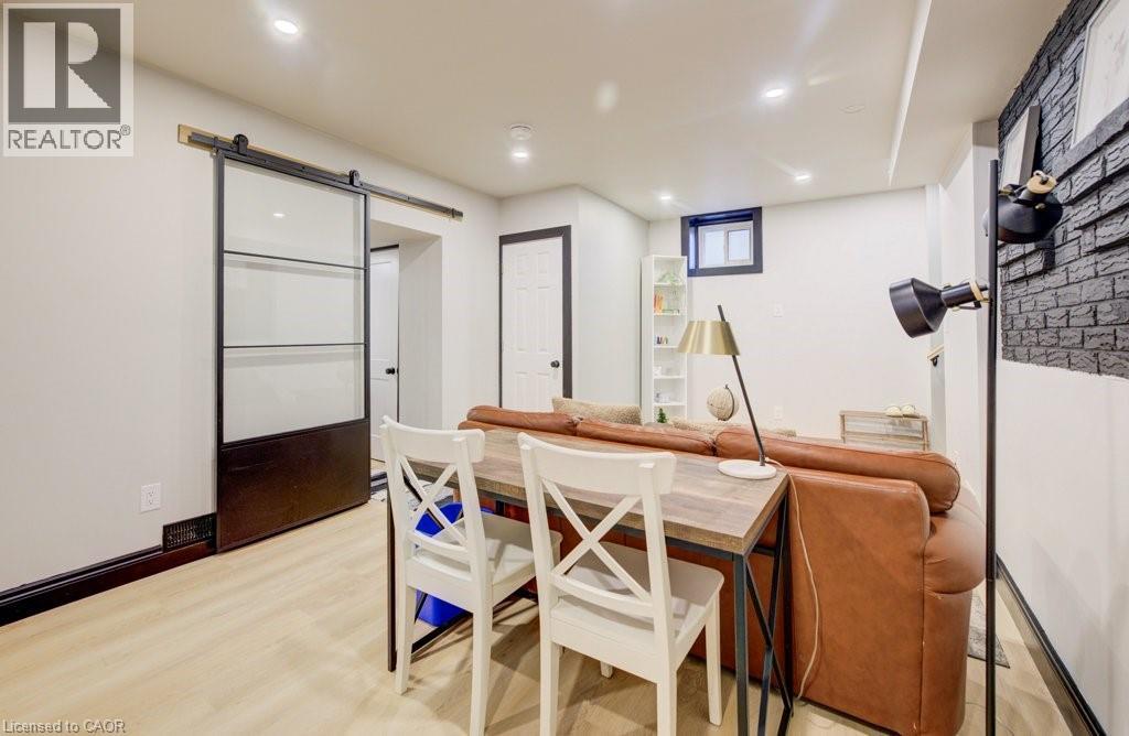 8 Spring Street E, Waterloo, Ontario  N2J 2L8 - Photo 40 - 40823288