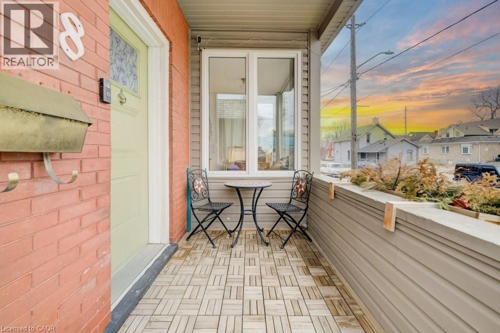 8 Spring Street E, Waterloo, Ontario  N2J 2L8 - Photo 4 - 40823288