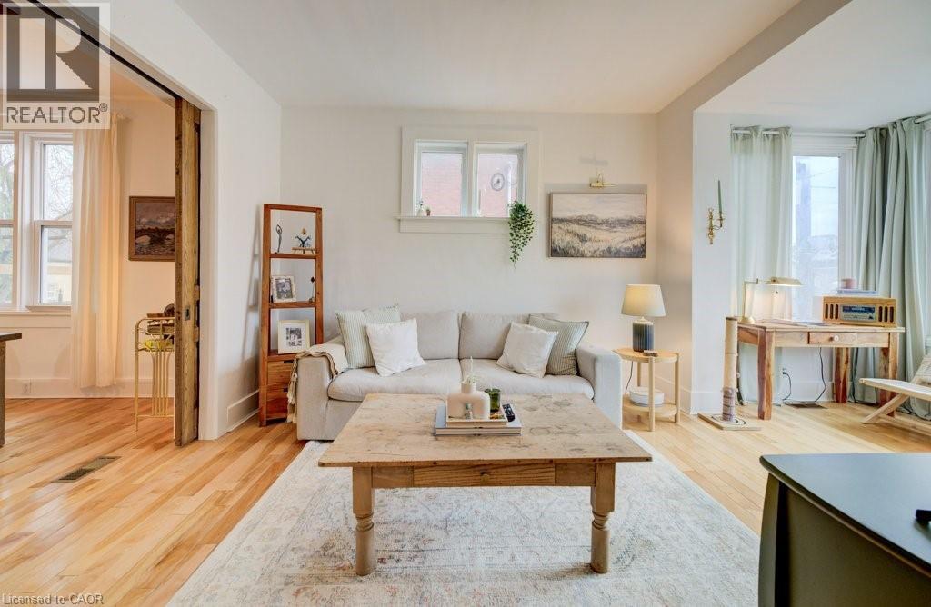 8 Spring Street E, Waterloo, Ontario  N2J 2L8 - Photo 12 - 40823288