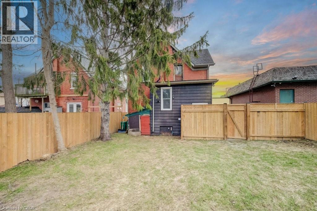 8 Spring Street E, Waterloo, Ontario  N2J 2L8 - Photo 50 - 40823288