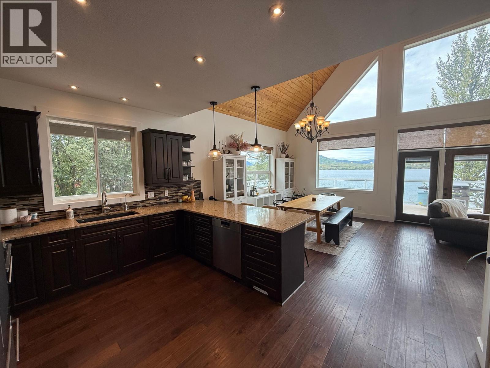 6986 South Moberly Lake Road, Moberly Lake, British Columbia  V0C 1X0 - Photo 11 - 10384669