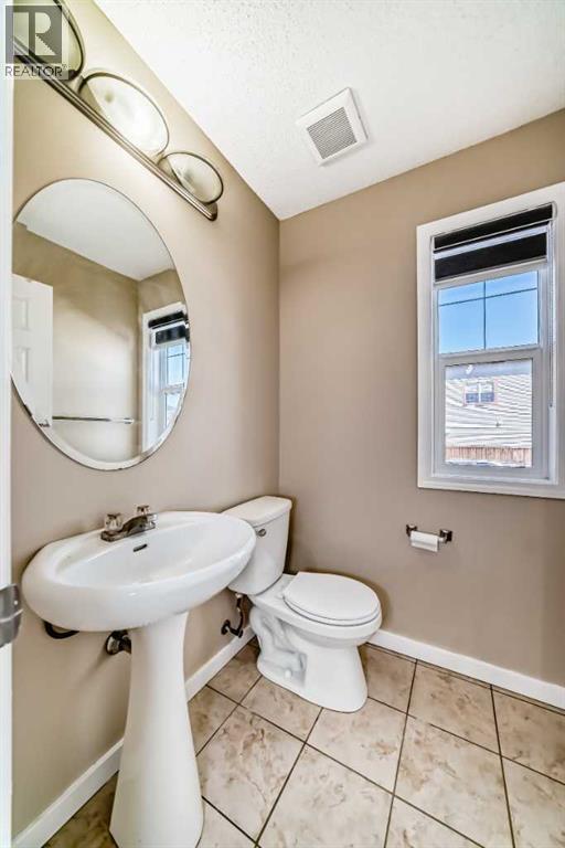 52 Taralake Street NE, Calgary, Alberta  T3J 0J5 - Photo 11 - A2301557