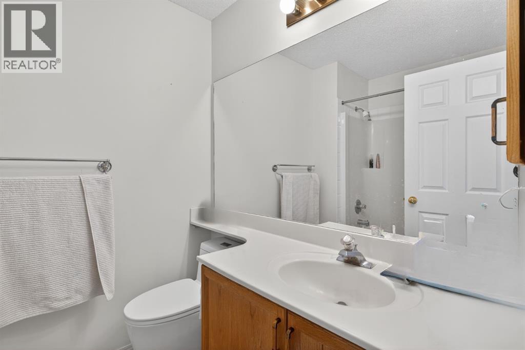 121 Rocky Ridge Court Nw, Calgary, Alberta  T3G 4S7 - Photo 20 - A2302580