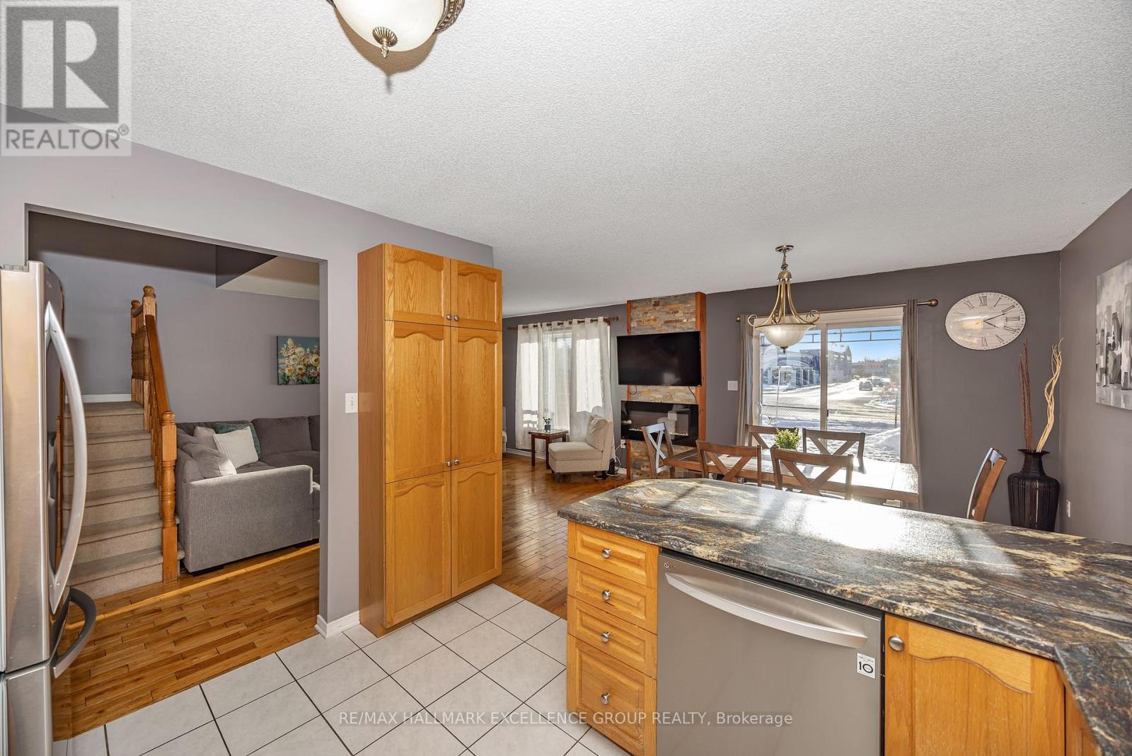 3317 Elie Street, Clarence-Rockland, Ontario  K4K 1S1 - Photo 8 - X12847080