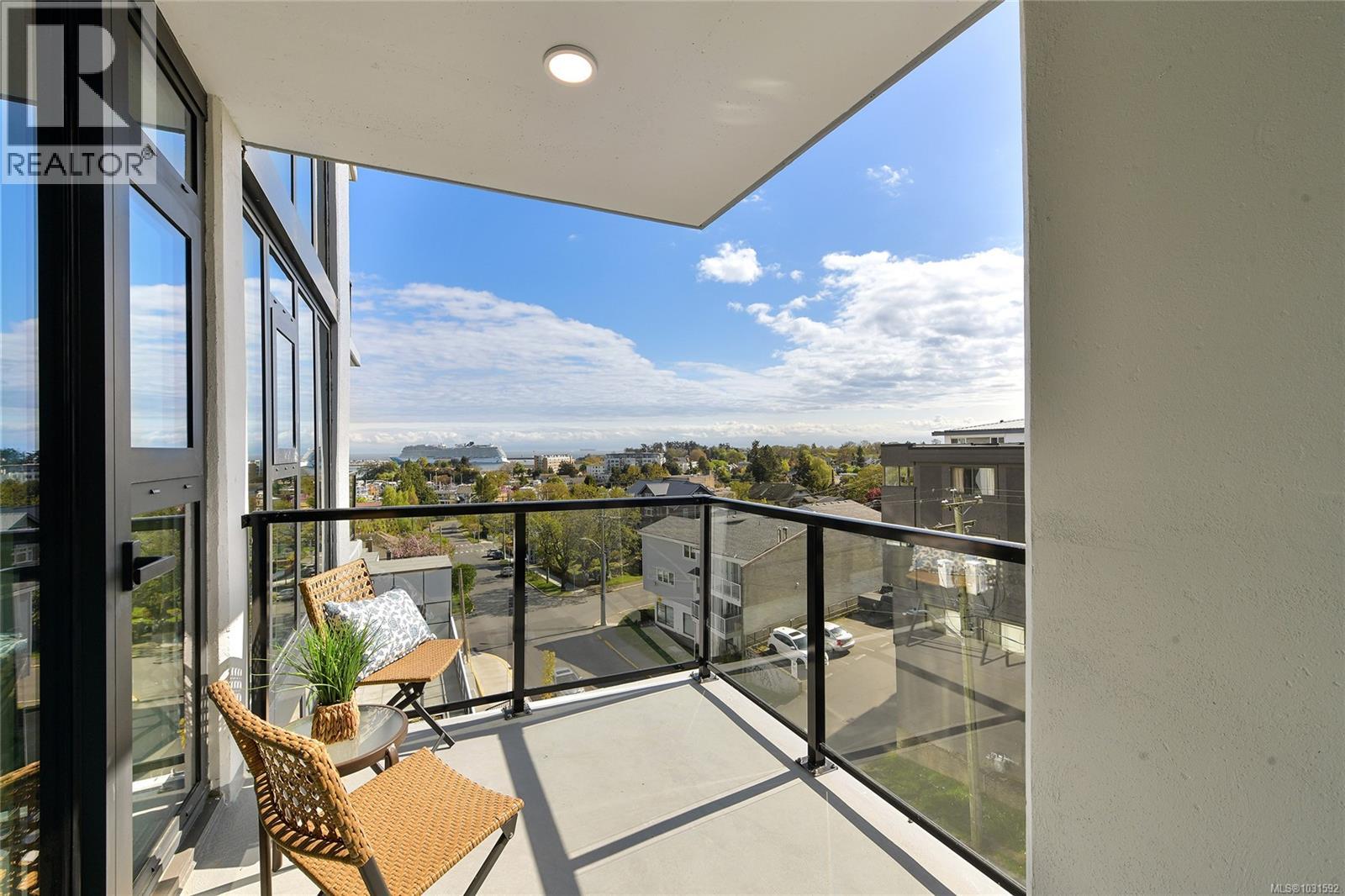 304 899 Esquimalt Ave SW, Esquimalt, British Columbia  V9A 3M5 - Photo 13 - 1031592